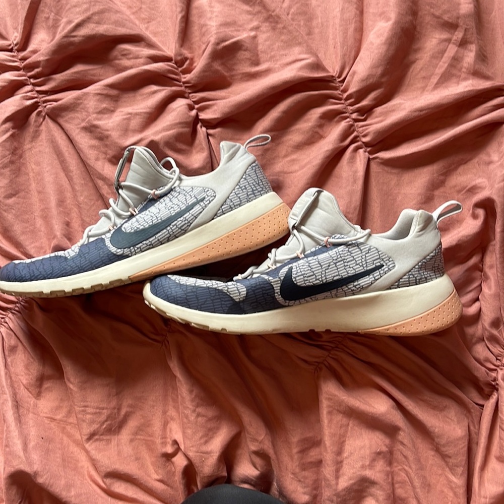Nike shoes